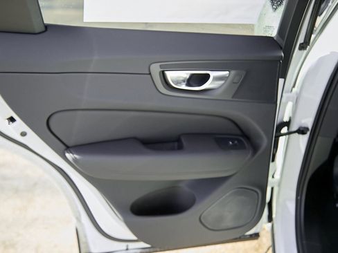 New 2026 Volvo XC60 B5 Plus w/ Climate Package image 19