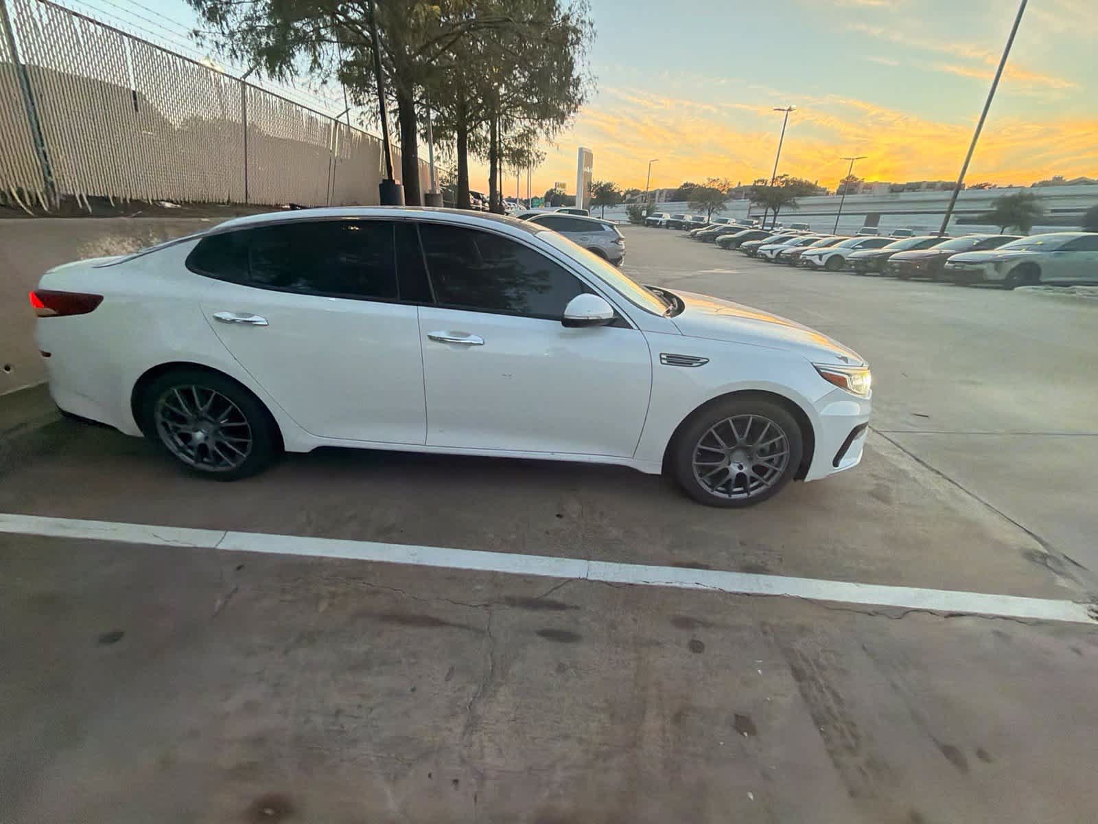 Used 2019 Kia Optima S w/ S Panoramic Sunroof Package FWD image 5