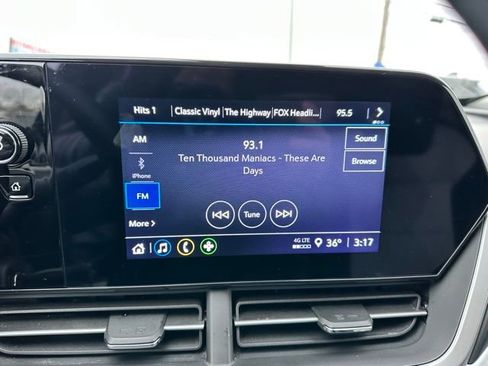 Used 2024 Chevrolet Trax LS w/ LS Convenience Package image 15