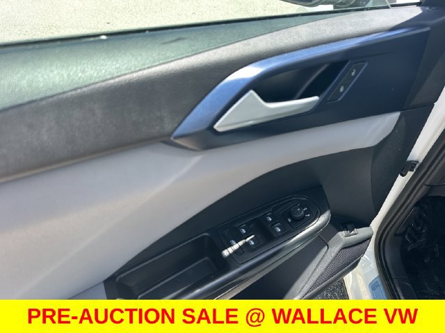 Certified 2023 Volkswagen Taos SE w/ Panoramic Sunroof Package FWD image 20