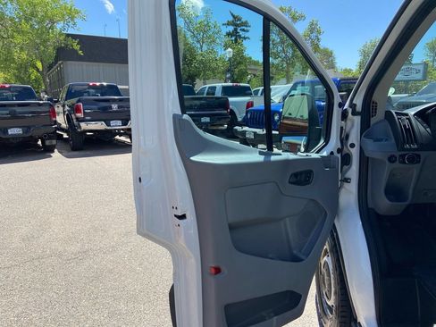 Used 2017 Ford Transit 150 130 Low Roof RWD image 13