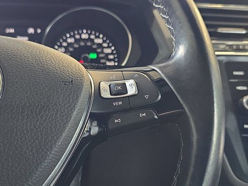 Used 2020 Volkswagen Tiguan SE R-Line AWD/4WD image 19