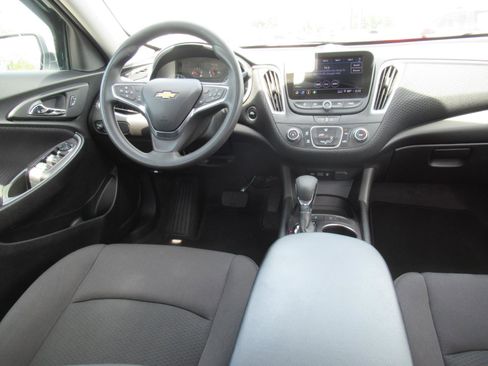 Used 2024 Chevrolet Malibu LS FWD image 13