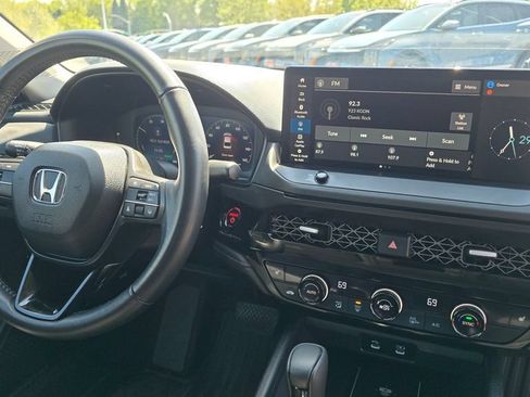 Used 2025 Honda Accord EX-L image 11