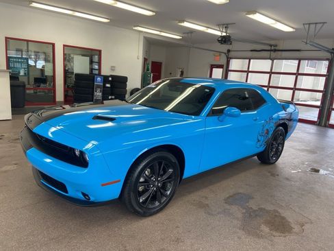 Certified 2023 Dodge Challenger SXT w/ Blacktop Package image 7