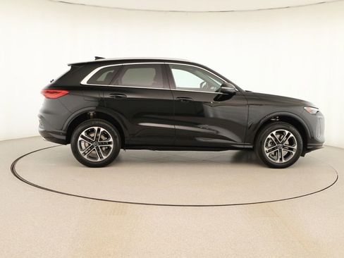 New 2025 Audi Q5 Premium image 8