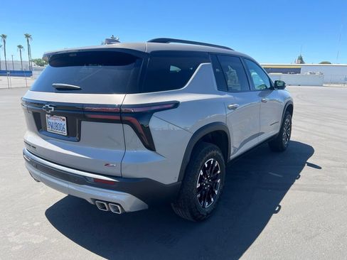 Used 2026 Chevrolet Traverse Z71 w/ Enhanced Driving Package AWD/4WD image 4