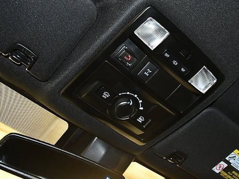 Used 2021 Toyota Tacoma TRD Off-Road image 26