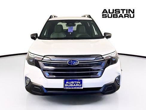 Used 2026 Subaru Forester Premium image 3