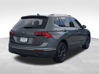 Certified 2024 Volkswagen Tiguan SE w/ Panoramic Sunroof Package FWD video 3