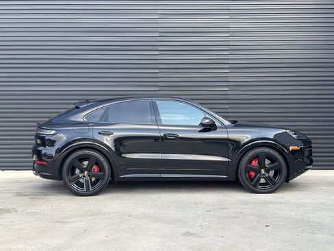 Certified 2025 Porsche Cayenne GTS w/ Technology Package image 8