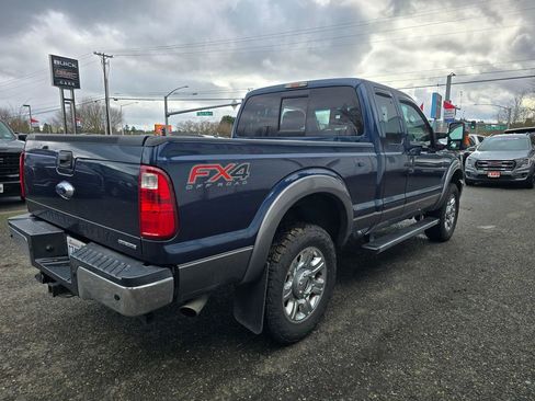 Used 2013 Ford F250 Lariat w/ Chrome Pkg image 3