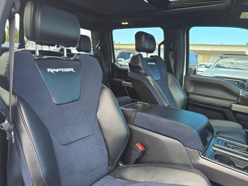 Used 2019 Ford F150 Raptor w/ Equipment Group 802A Luxury AWD/4WD image 10
