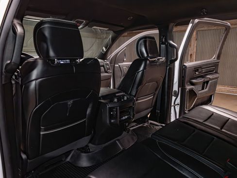 Used 2024 RAM 1500 Limited AWD/4WD image 22