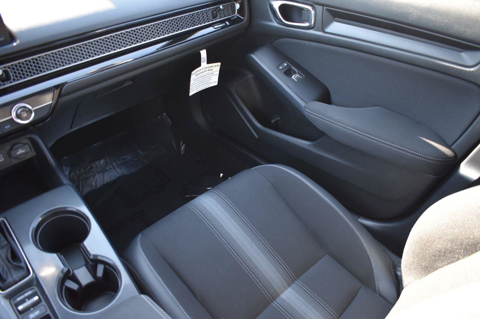 Used 2025 Honda Civic Sport image 16