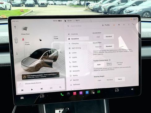 Used 2026 Tesla Model Y 2WD image 31