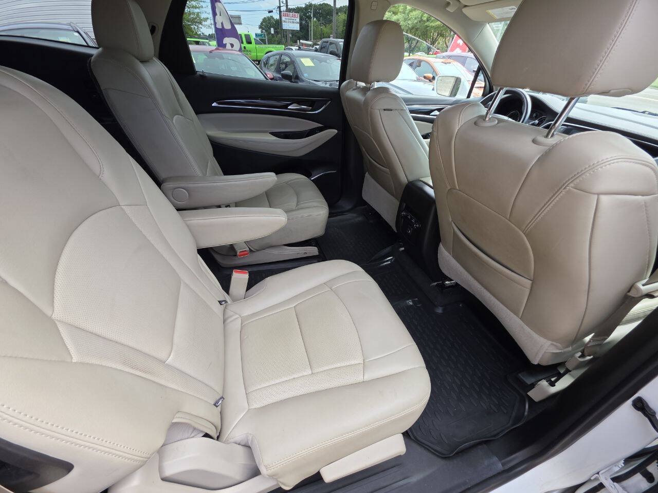 Used 2020 Buick Enclave Essence FWD image 10