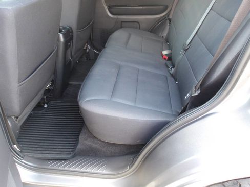 Used 2012 Ford Escape XLT AWD/4WD image 18