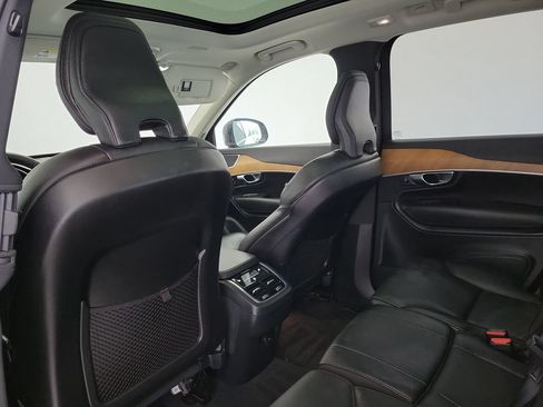 Used 2025 Volvo XC90 B6 Ultra AWD/4WD image 15