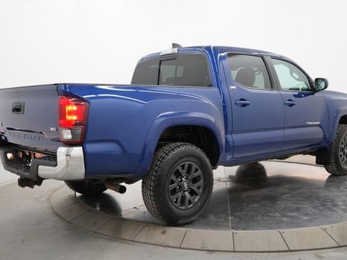 Used 2023 Toyota Tacoma SR5 AWD/4WD image 7