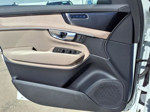 New 2026 Volvo XC90 B5 Plus image 14