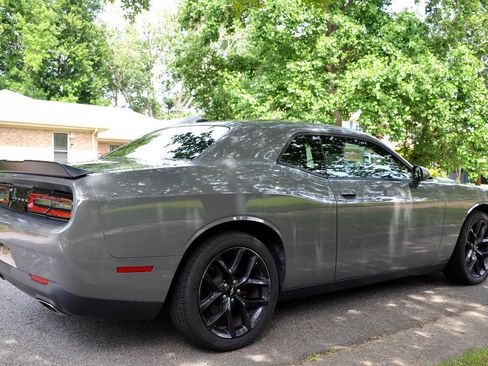 Used 2019 Dodge Challenger SXT w/ Blacktop Package RWD image 6