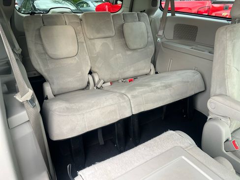 Used 2013 Dodge Grand Caravan SE image 17