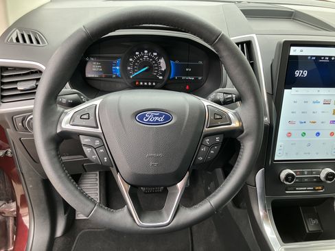 Used 2024 Ford Edge Titanium w/ Equipment Group 301A AWD/4WD image 10