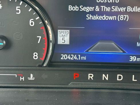 Used 2022 Ford Explorer XLT w/ Equipment Group 202A image 32