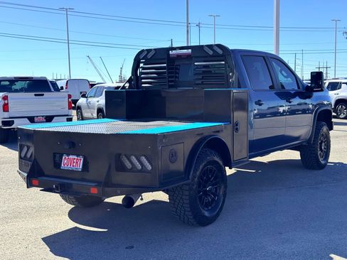 Used 2024 Chevrolet Silverado 2500 ZR2 w/ Technology Package image 8