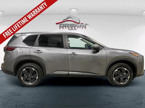 Used 2024 Nissan Rogue SV AWD/4WD image 19