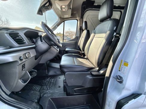 New 2026 Ford Transit 250 148 Medium Roof image 23