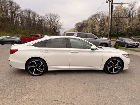 Used 2020 Honda Accord Sport image 4