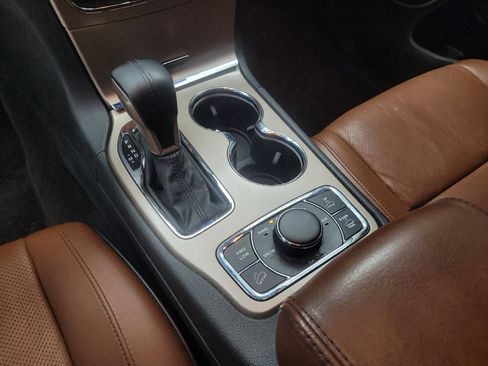 Used 2016 Jeep Grand Cherokee Summit w/ Platinum Series Group image 26