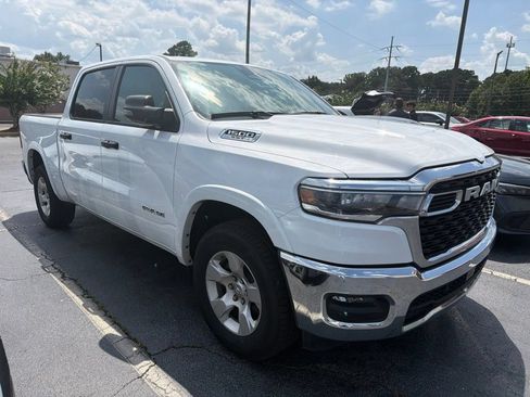 Used 2025 RAM 1500 Big Horn AWD/4WD image 1