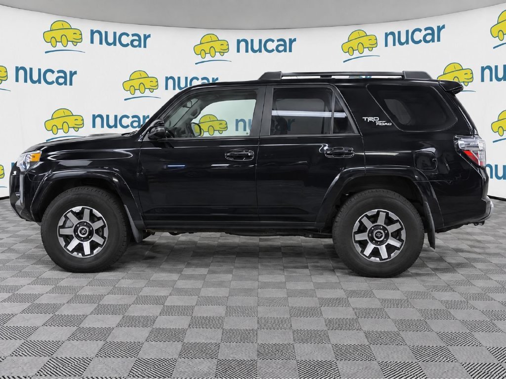 Certified 2023 Toyota 4Runner TRD Off-Road AWD/4WD image 7