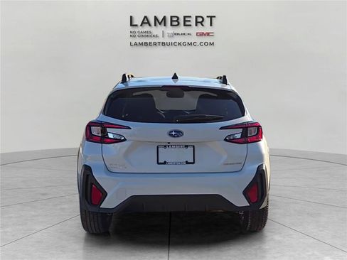 Used 2025 Subaru Crosstrek 2.0i Premium image 3
