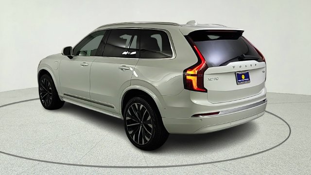 New 2026 Volvo XC90 T8 Plus w/ Protection Package AWD/4WD image 5