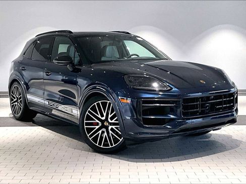Used 2025 Porsche Cayenne GTS image 12