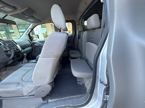 Used 2014 Nissan Frontier S w/ S Preferred Package RWD image 16