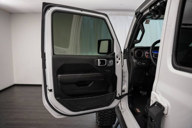 Used 2021 Jeep Gladiator Overland AWD/4WD image 16