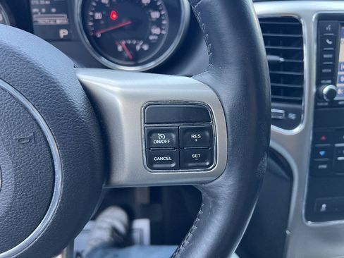 Used 2012 Jeep Grand Cherokee Laredo AWD/4WD image 21