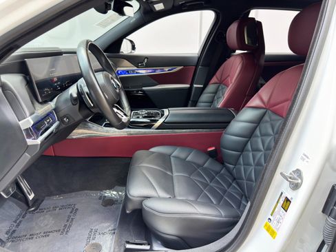 Used 2023 BMW 740i w/ Parking Assistance Package RWD image 17