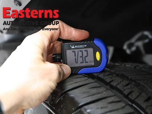 Used 2025 Jeep Wrangler Unlimited Sahara image 26