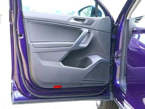 Used 2021 Volkswagen Tiguan SE w/ 3-Row Tiguan MDO Package image 21