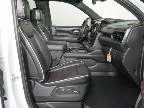 Used 2026 GMC Yukon XL AT4 Ultimate image 10