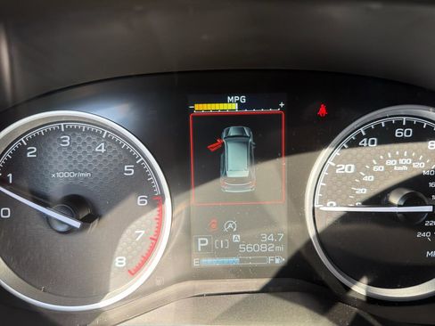 Used 2024 Subaru Forester Premium image 32