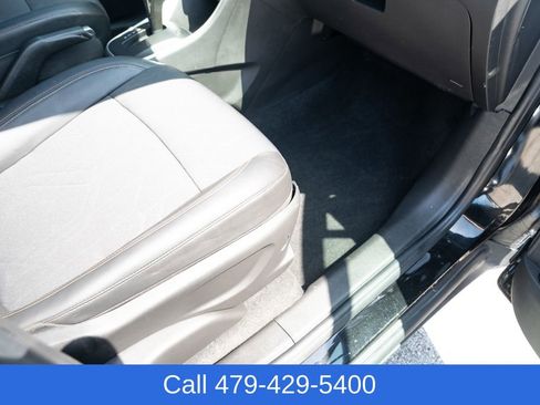 Used 2020 Chevrolet Trax LT w/ LT Convenience Package AWD/4WD image 45