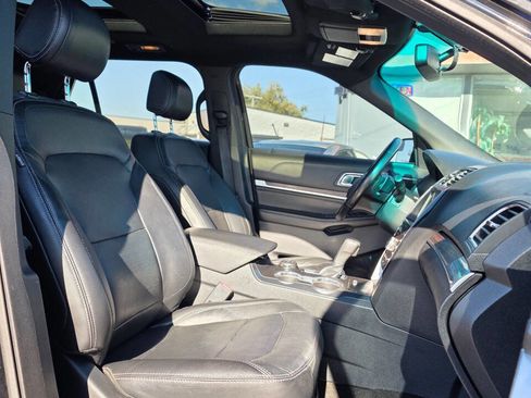 Used 2016 Ford Explorer Limited image 17