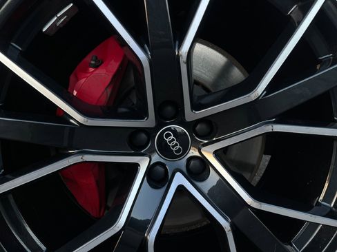 Used 2023 Audi Q8 Prestige image 17